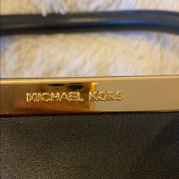 SOLD LAST PRICE DROP: Michael Kors bag - Picture 3 of 16